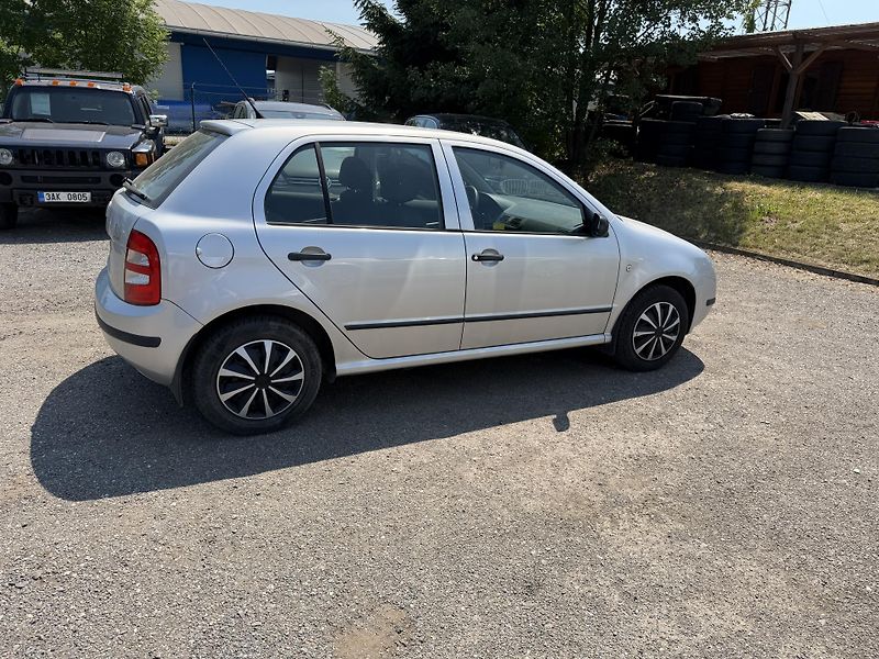 Škoda Fabia 1.2i - fotka 7 z 21