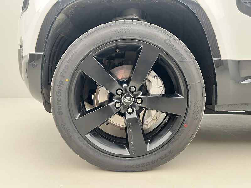 Land Rover Defender P400 X-DYNAMIC HSE AWD CZ - fotka 14 z 46