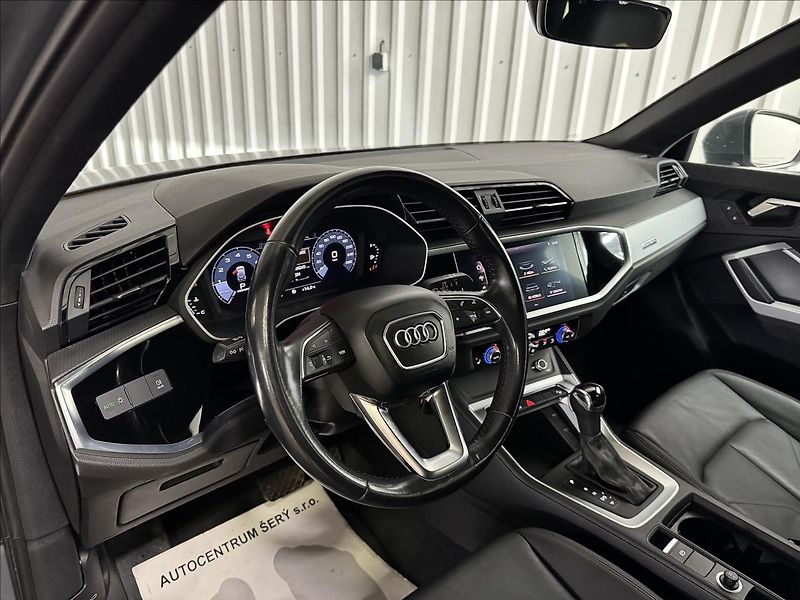 Audi Q3 45TFSI Quattro Pano - fotka 15 z 41