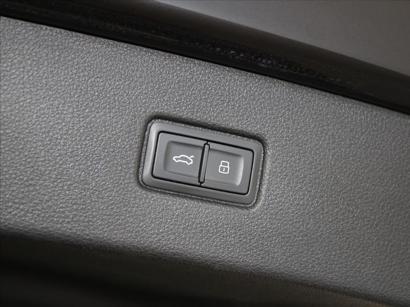 Audi Q7 3,0 TDi 200kW S-line 7-míst ČR - fotka 28 z 29
