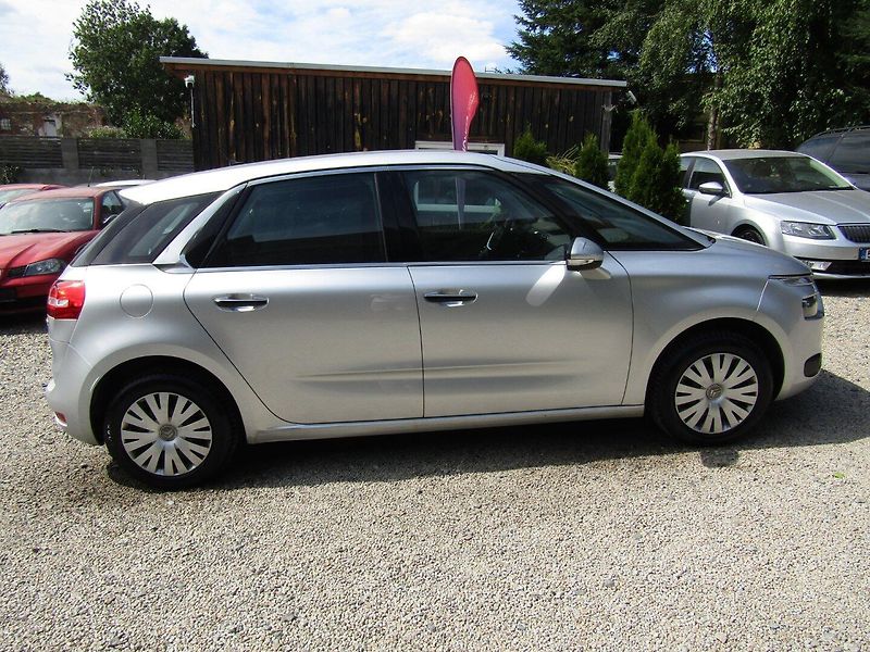 Citroën C4 Picasso (2015) 1.6 HDI 88kW PLNÁ VÝBAVA - fotka 9 z 40