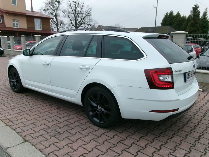 Škoda Octavia (2019) 1,5TSI DSG AC TEMP ČR - fotka 5 z 36