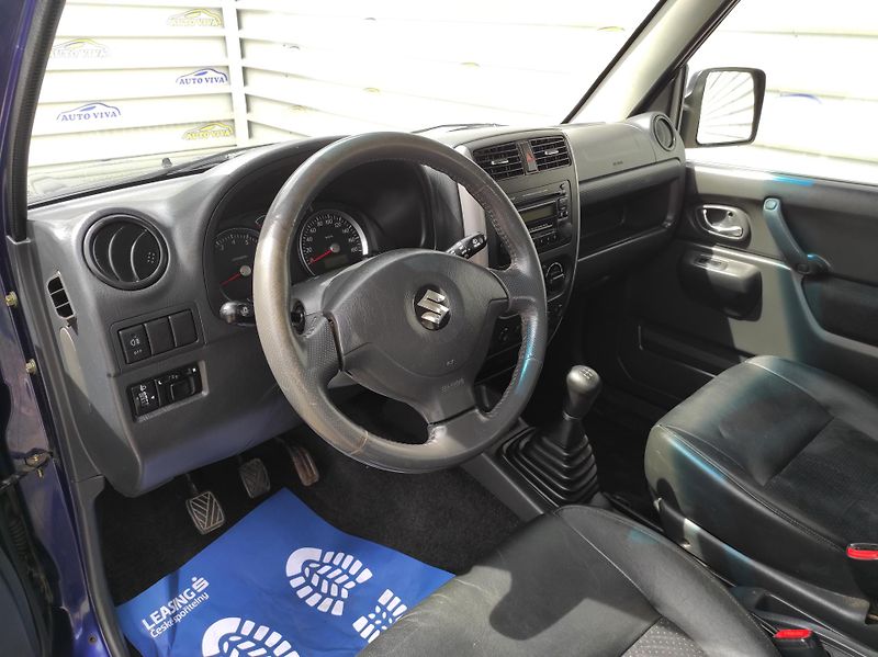 Suzuki Jimny 1,3i 62kW, 4x4, Tažné - fotka 10 z 32