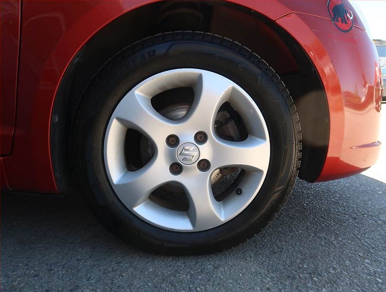 Suzuki Swift (2007) 1.3 i, Serv.kniha, po STK - fotka 14 z 16