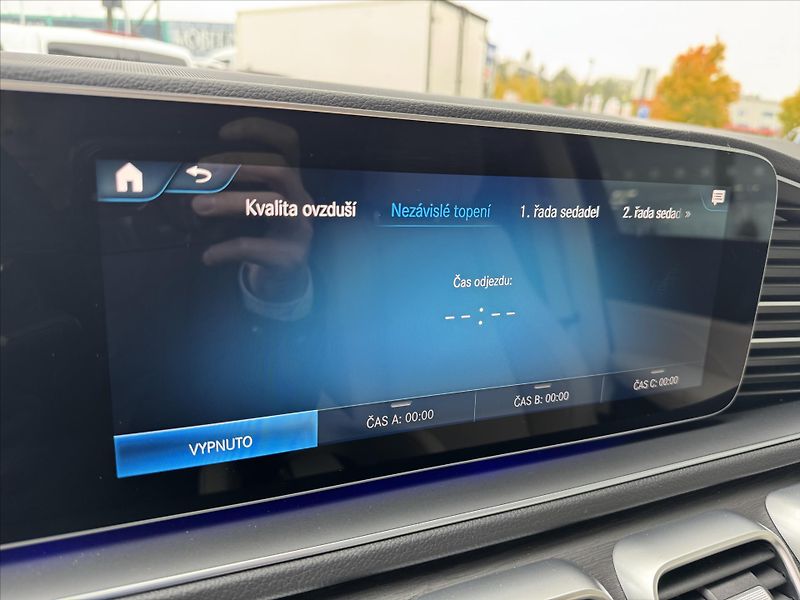 Mercedes-Benz GLS 450 4MATIC*AMG*MASÁŽE - fotka 23 z 46