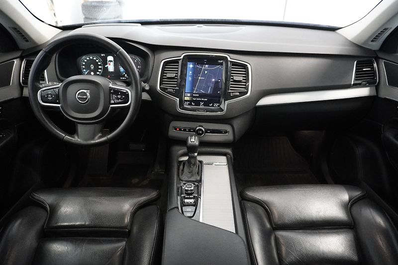 Volvo XC90 D5 AWD AUT. INSCRIPTION - fotka 23 z 34