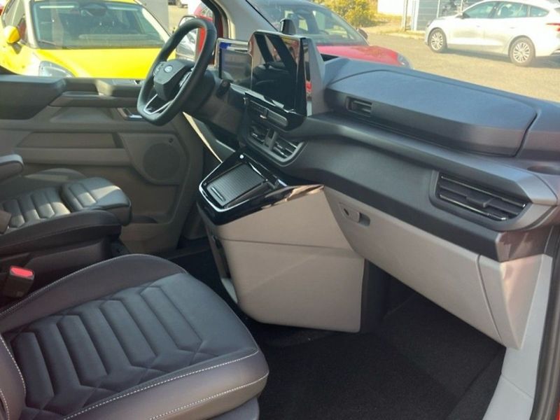 Ford Tourneo Custom 2.5PHEV,171KW,CZ,DPH,1.MAJ - fotka 12 z 24