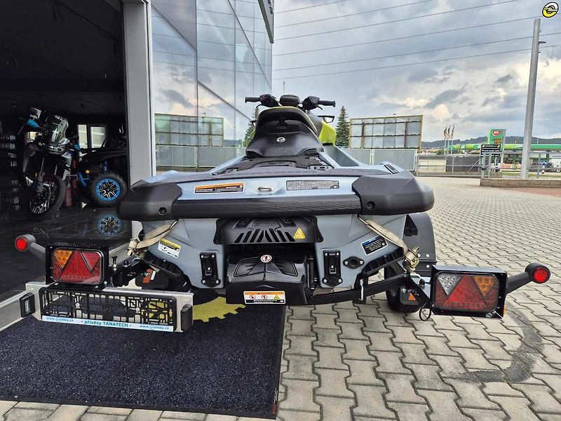 Sea Doo (2024) 21RH - RXP XRS 1-up 325hp - AK - fotka 6 z 21