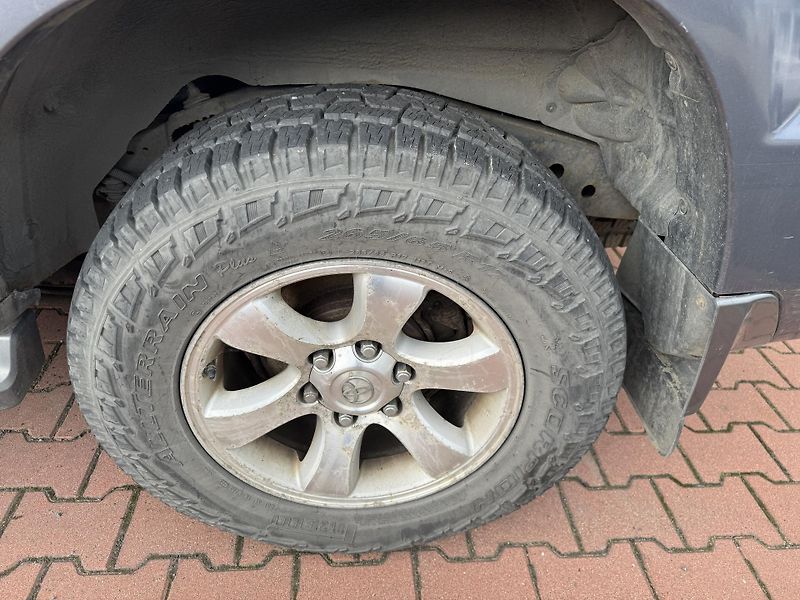 Toyota Land Cruiser (2007) - fotka 25 z 25