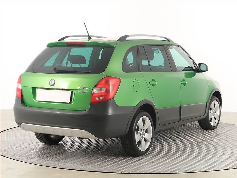 Škoda Fabia (2012) Scout 1.2 TSI, Tempomat - fotka 5 z 16