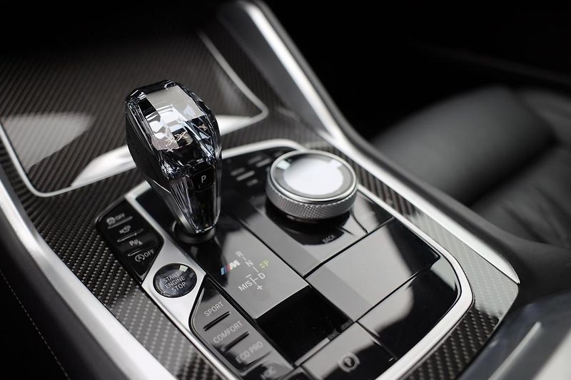 BMW X6 M50i - fotka 14 z 15