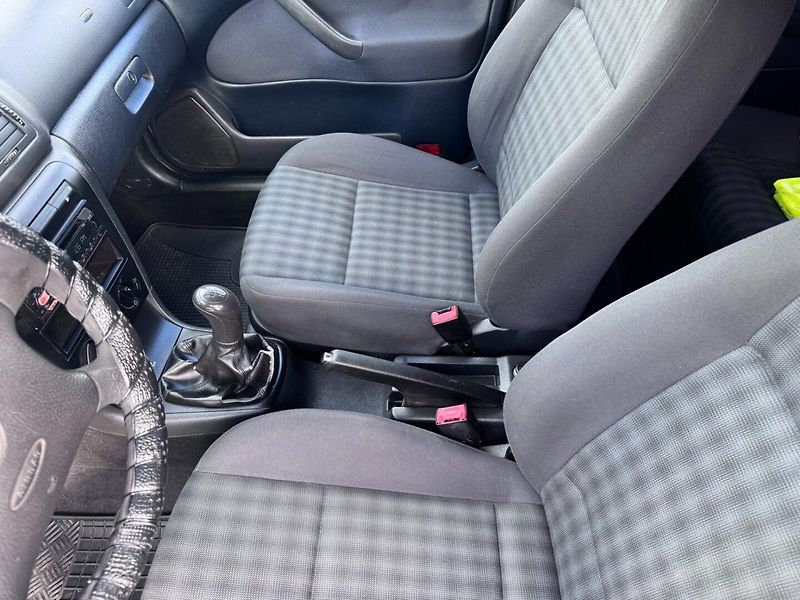 Škoda Octavia (2008) 1,9 TDI 74 KW TAŽNÉ - fotka 28 z 40