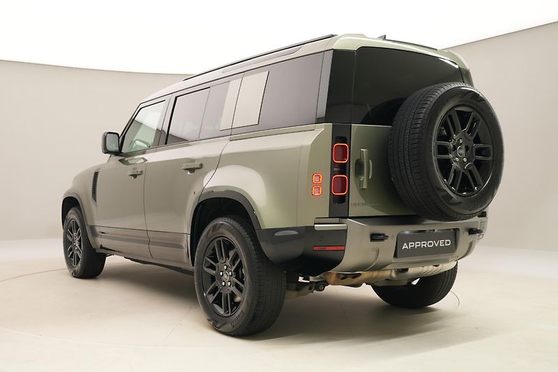 Land Rover Defender 110 D300 X-DYNAMIC SE AWD CZ - fotka 10 z 46