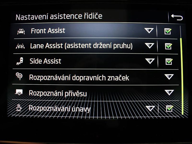 Škoda Superb 2,0 TDi 147kW 4x4 L&K TZ ČR - fotka 12 z 29