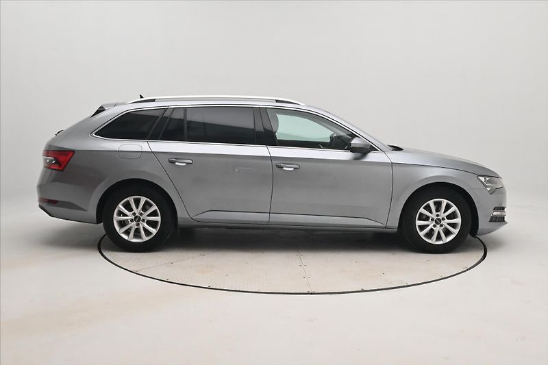Škoda Superb 2,0 TDI 110 kW DSG Style Záruk - fotka 4 z 33