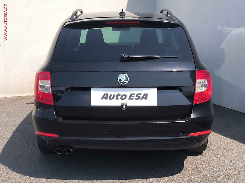 Škoda Superb (2013) 2.0 TDi 4x4, ČR, Bixen, navi - fotka 5 z 19