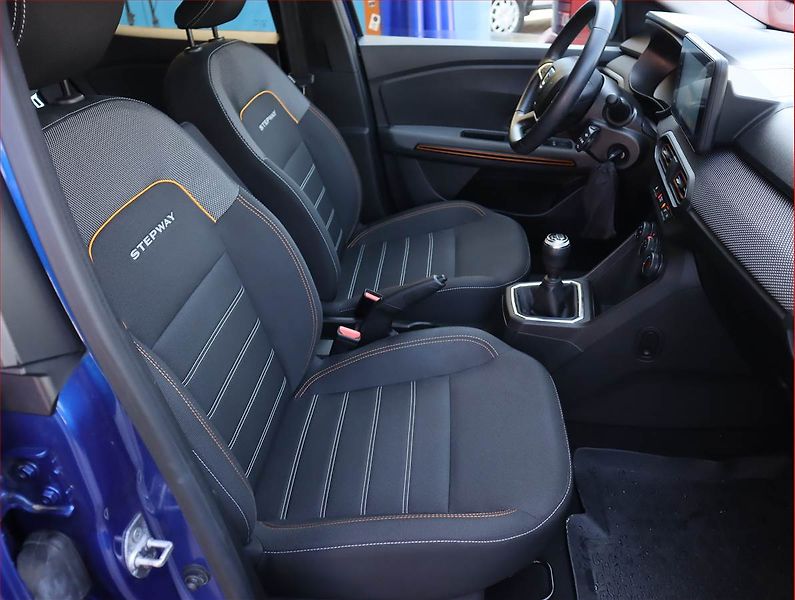 Dacia Sandero (2022) 1.0 TCe, LPG, Serv.kniha, Navi - fotka 9 z 17