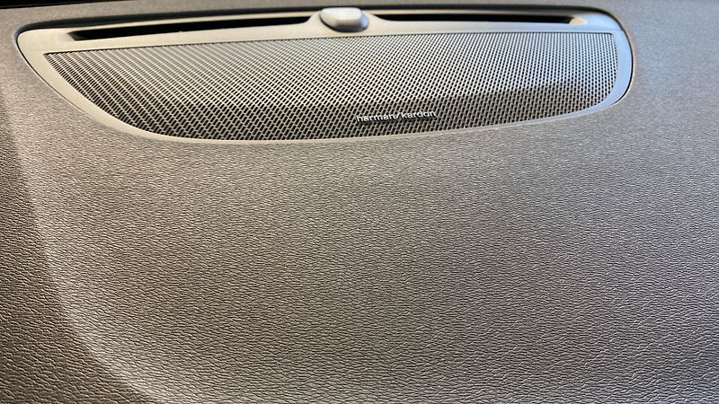 Volvo V90 MOMENTUM PRO, B4 FWD, 145+10 k - fotka 14 z 28