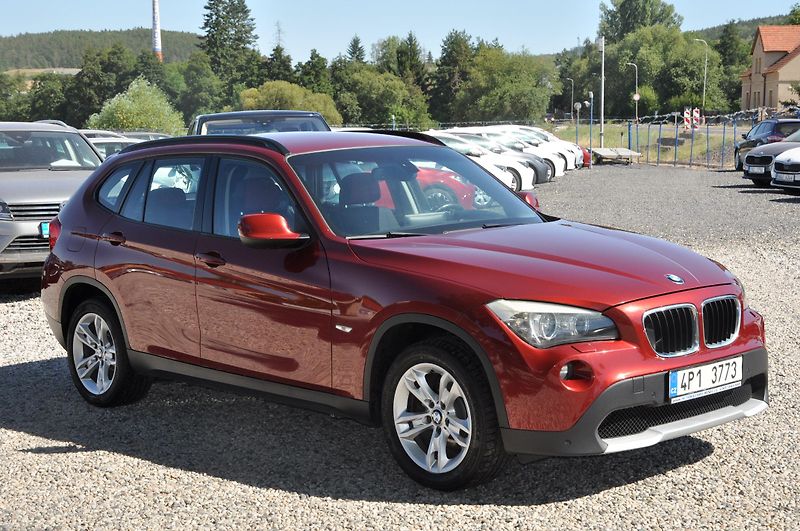 BMW X1 20d xDrive 130kW Automat - fotka 2 z 19