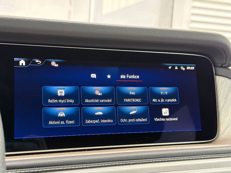 Mercedes-Benz Třídy G 580 s technologií EQ - fotka 38 z 42