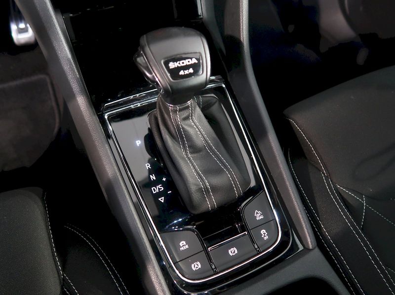 Škoda Karoq (2022) SPORTLINE 2.0TDI 110KW 4x4 DSG - fotka 32 z 41