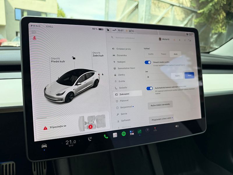 Tesla Model 3 Long Range AWD - fotka 24 z 41