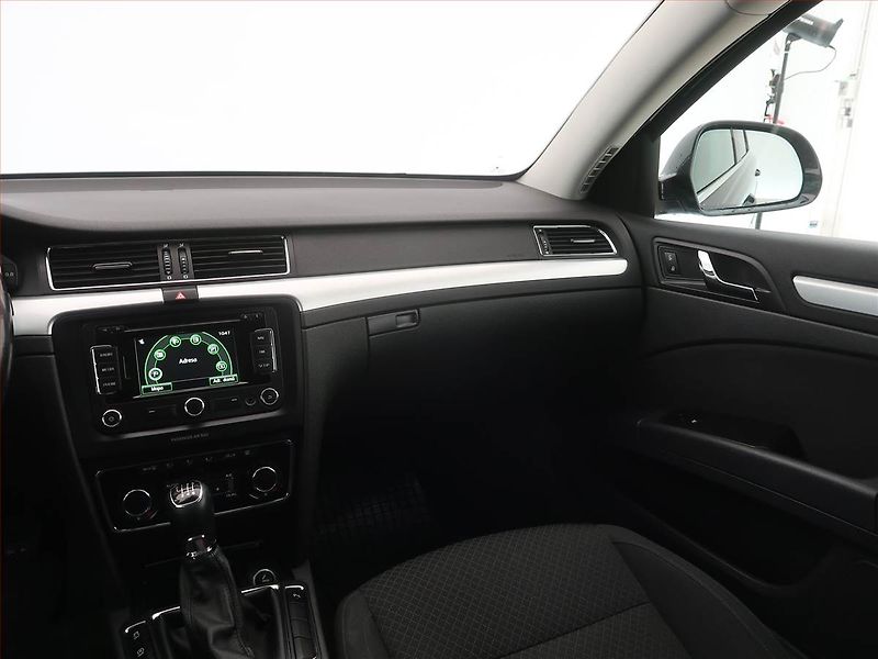 Škoda Superb (2013) Ambition 1.6 TDI, Serv.kniha - fotka 8 z 18