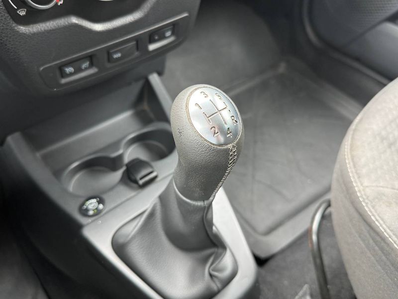 Dacia Lodgy (2018) 1.6 SCe 80 kW Arctica - fotka 14 z 21
