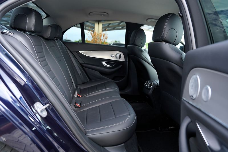 Mercedes-Benz Třídy E 350d AMG/kůže/AT/Led - fotka 27 z 40