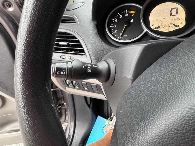 Renault Mégane (2011) 1.6 16V - fotka 20 z 29