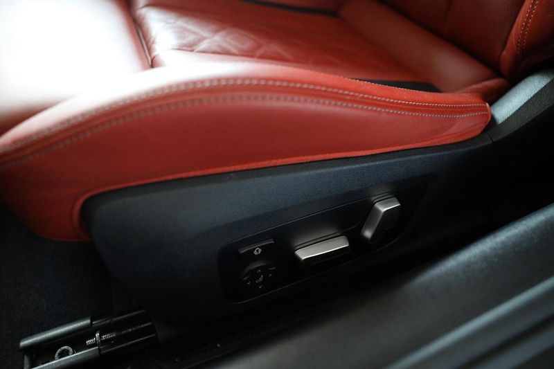 BMW M8 Coupé Competition - fotka 33 z 39
