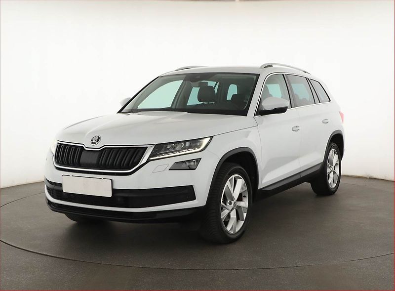 Škoda Kodiaq (2017) 2.0 TDI, 4X4, Automat, 7 míst - fotka 2 z 22