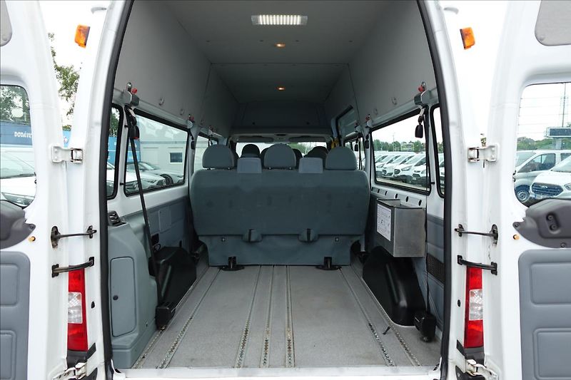 Ford Transit 2,2 TDCi  L3H3 9MÍST BUS - fotka 15 z 34