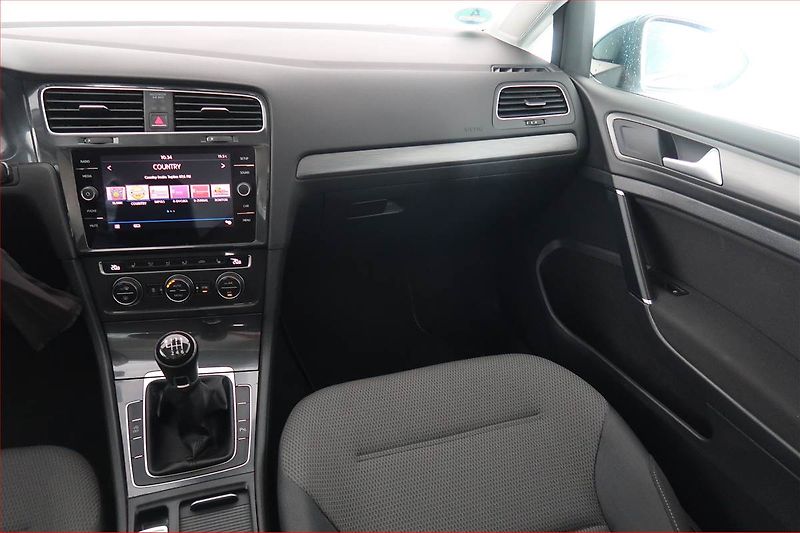 Volkswagen Golf (2017) Comfortline 1.4 TGI CNG - fotka 8 z 17