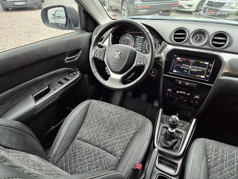 Suzuki Vitara (2021) 1.4i 95KW COMFORT Navi LED ACC - fotka 29 z 52