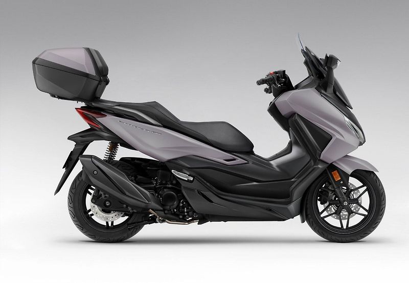 Honda Forza 350 (2026) Smart box - fotka 2 z 8