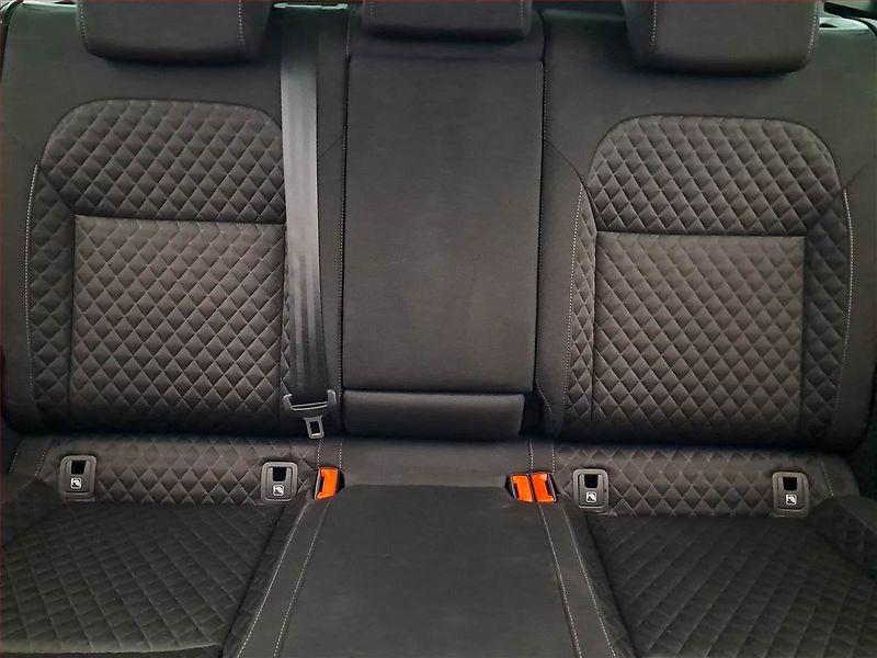 Škoda Superb (2023) Style iV 1.4 TSI PHEV - fotka 10 z 23