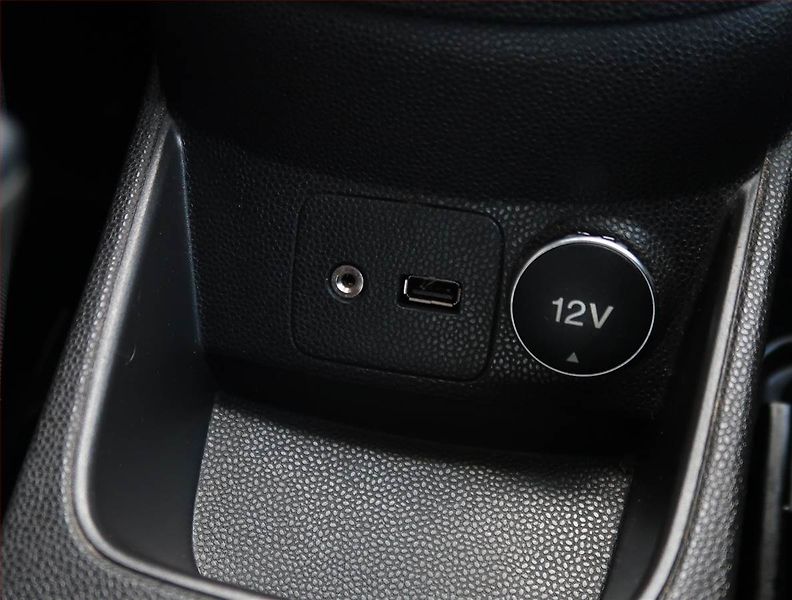 Ford Fiesta (2015) Comfort 1.25, Serv.kniha - fotka 18 z 18