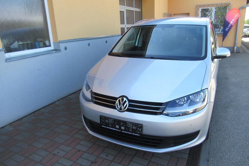 Volkswagen Sharan 2.0 TDi  KLIMA WEBASTO TAŽNÉ - fotka 10 z 23