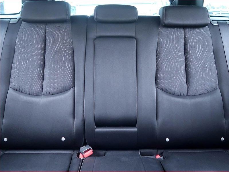 Mazda 6 (2008) 2.0, Xenony, Tempomat - fotka 10 z 17