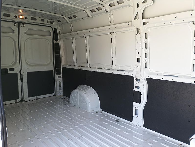 Peugeot Boxer (2020) 4350 L4H2 2.2HDi 140k MAN6 - fotka 11 z 18