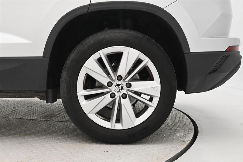 Škoda Karoq 2,0 TDI 85kW DSG VIRTUAL EL.KU - fotka 31 z 31