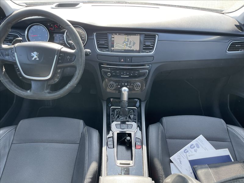 Peugeot 508 2,0 HDI 133kw SW Allure Automa - fotka 13 z 40