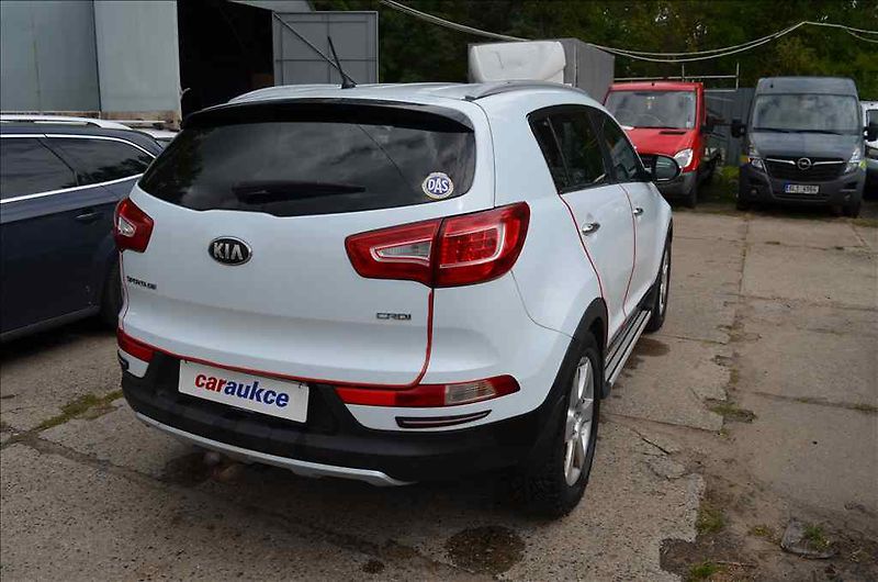 Kia Sportage (2013) 2,0 CRDI AWD - fotka 3 z 28