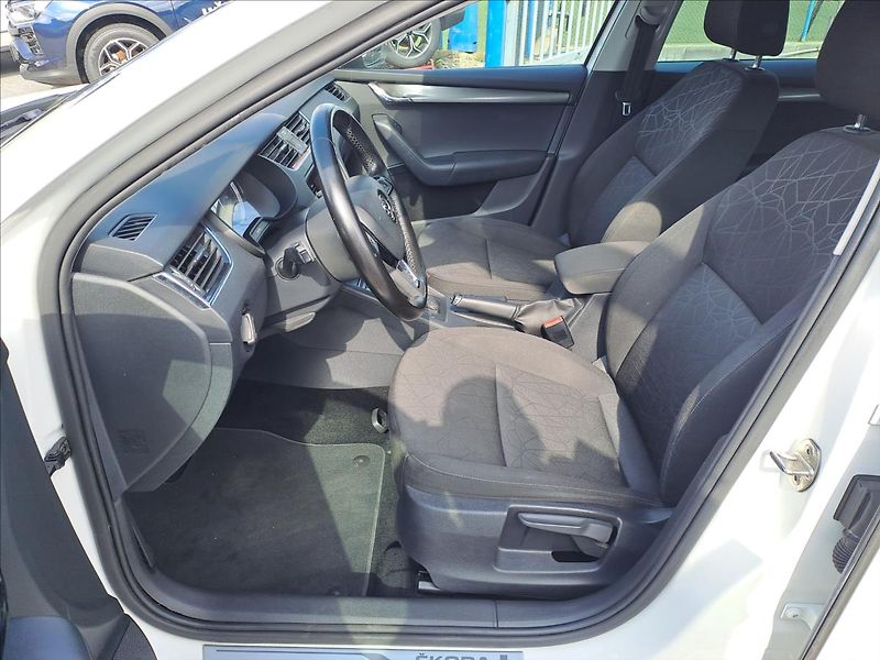 Škoda Octavia 1,6 TDI 85kW DSG Style - fotka 5 z 16