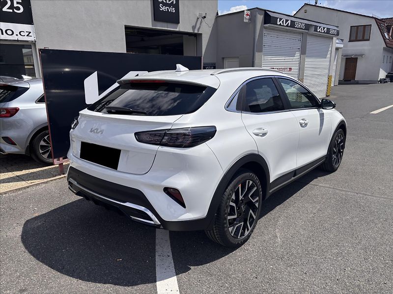 Kia XCeed (2026) 1,6 T-GDI 7DCT 110kW SteelEdit - fotka 4 z 11
