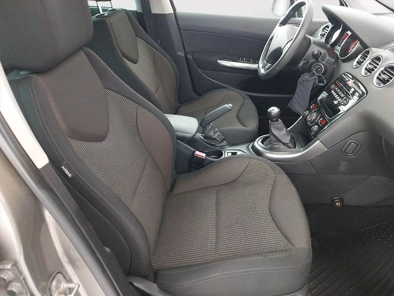 Peugeot 308 (2013) 1.6 VTi, Serv.kniha, Tempomat - fotka 9 z 17