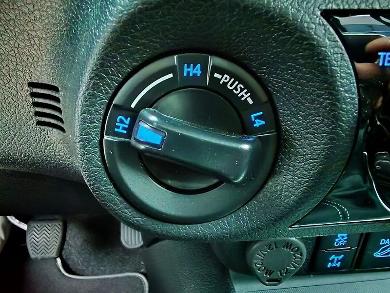 Toyota Hilux Arctic Trucks AT 35 - fotka 21 z 24