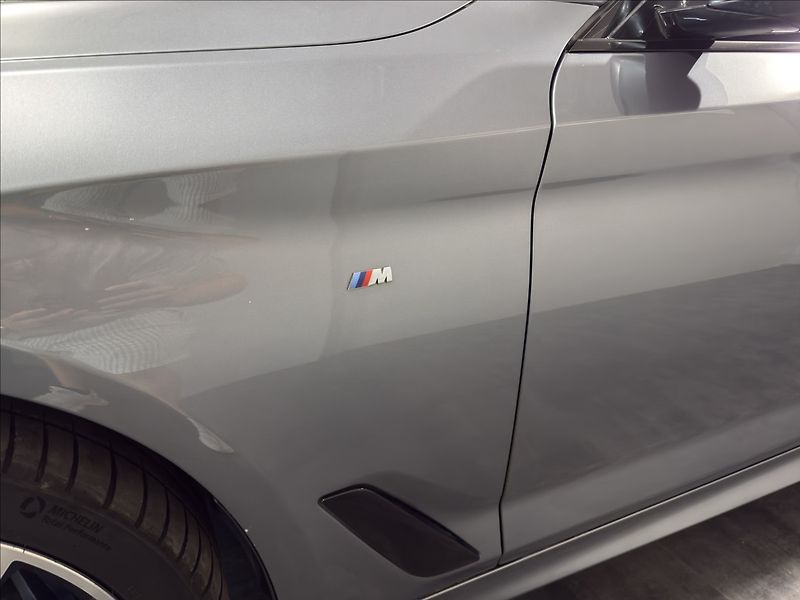 BMW Řada 5 3,0   540i LUXURY M-PAKET HARM - fotka 34 z 40