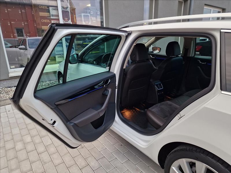 Škoda Octavia 2.0TDI 110kW DSG L&k, ČR, 1.Ma - fotka 18 z 50